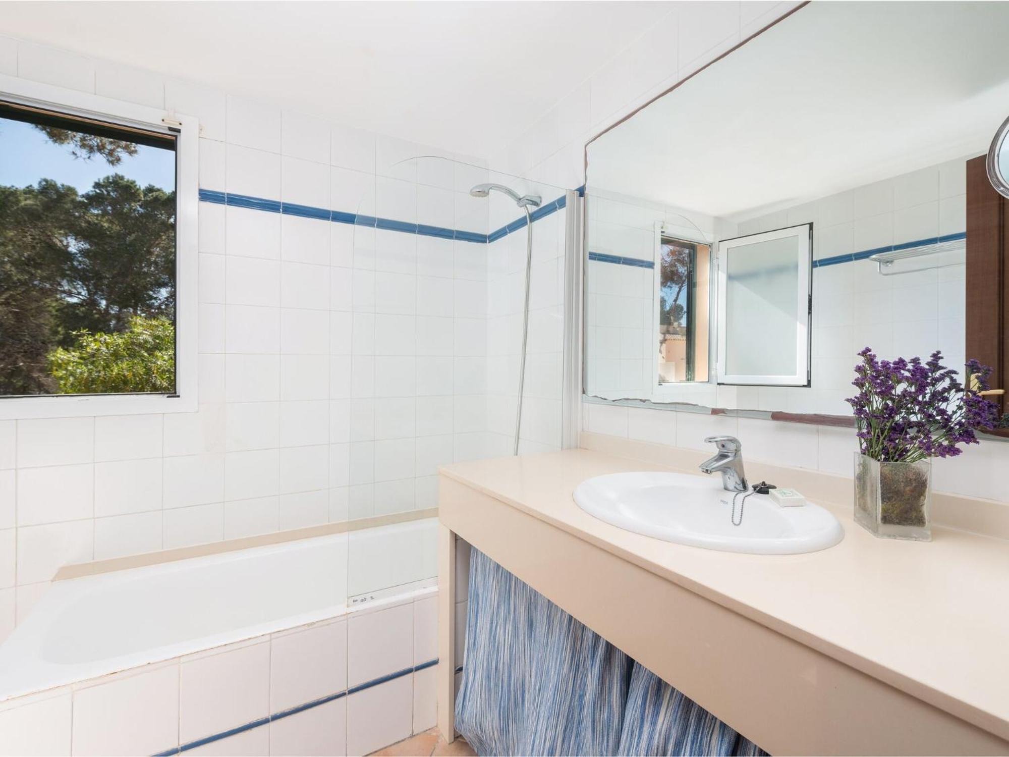Burgit - In Es Cap Des Moro Free Wifi *